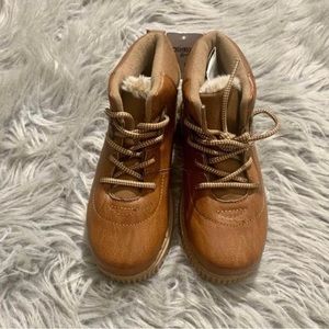 Worn once Oshkosh leather shoes ankle boots for kids children size 1, brown